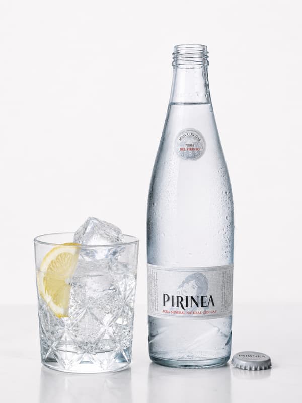 Agua 50 cl con gas 33 cl